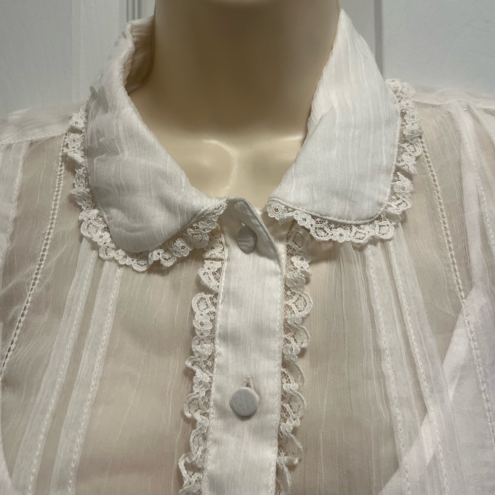 J.CREW Ivory Sheer Chiffon Lace
Trim Button Up Shirt Size 6 - NWT - Picture 6 of 15